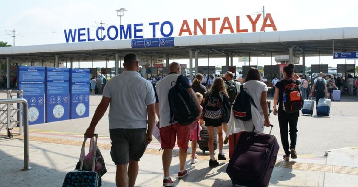 Antalya Havalimanı’nda 1 günlük yolcu rekoru kırıldı – İş-Yaşam Haberleri