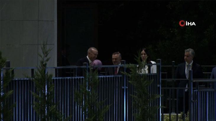 Cumhurbaşkanı Erdoğan MYK toplantısının ardından genel merkezden ayrıldı