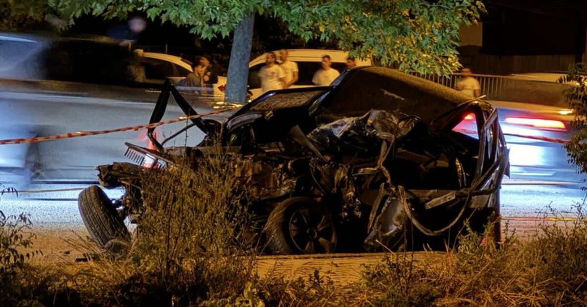 Düzce'de beton mikseriyle çarpışan otomobil hurdaya döndü: 1 ölü, 1 yaralı | Son dakika haberleri