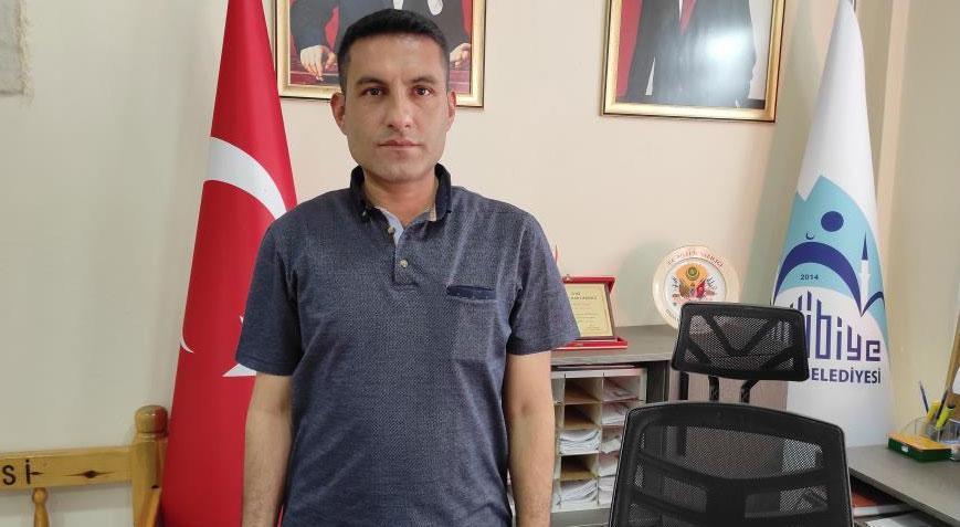 Ofisi basılan muhtarın kapısına ‘Katil’ yazıldı! Aralarında sanatçıların da 33 kişiden şikayetçi oldu