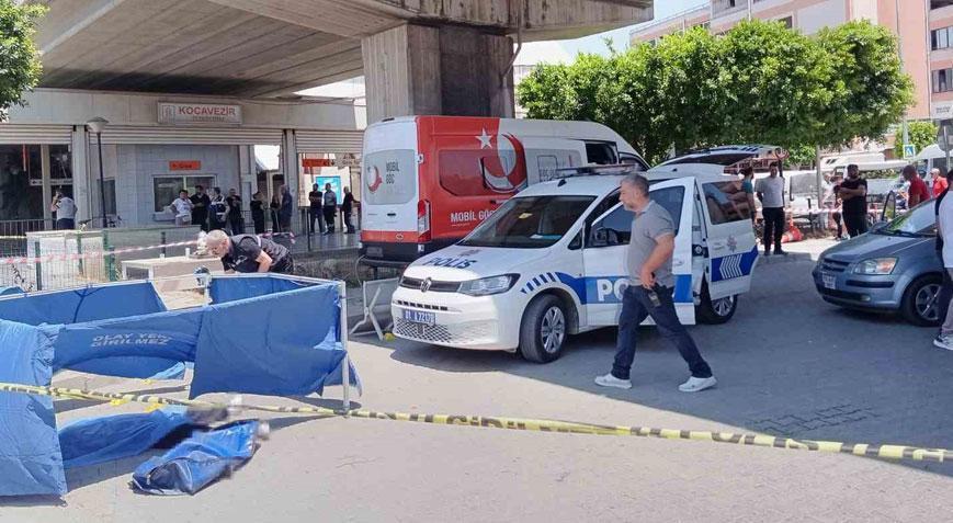 Trafik ışıklarında silahlı saldırı dehşeti! 1 kadın öldü, 2 kişi yaralandı