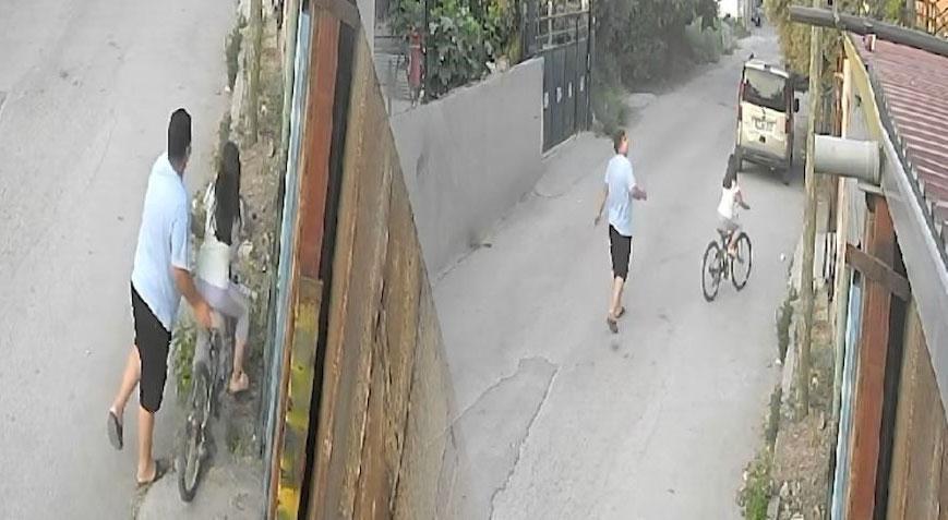 Adana’da dehşet! Kardeşine bisiklet sürmeyi öğreten çocuğa maganda kurşunu