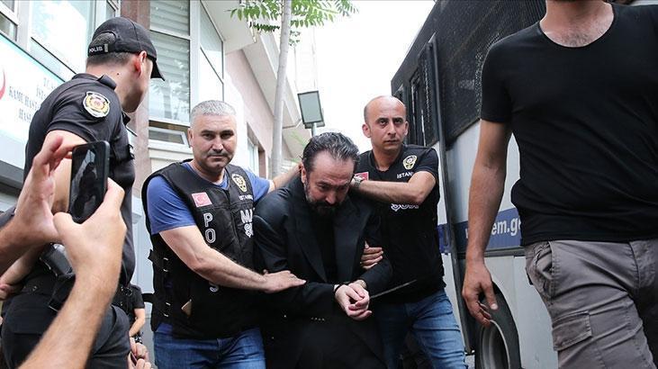 Adnan Oktar’a verilen hapis cezası onandı! Mahkemede ‘Aşkım beyaz sana çok yakışmış’ sözleri