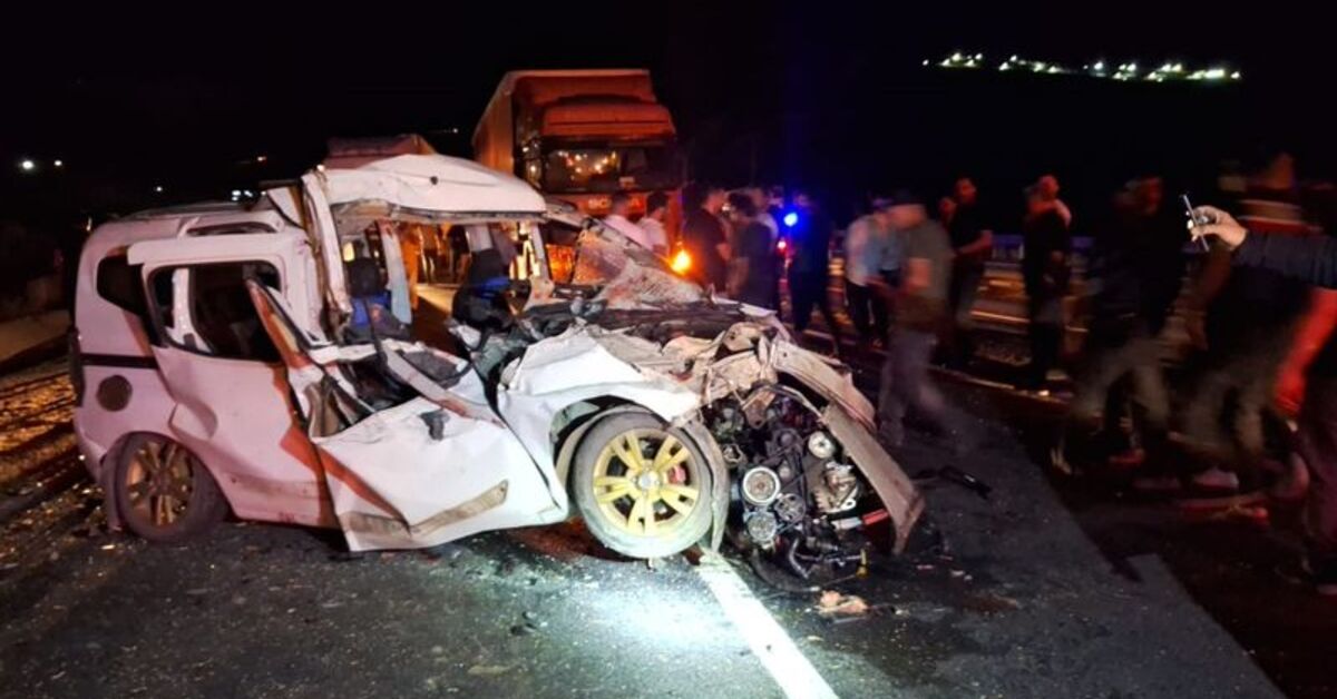 Erzincan’da hafif ticari araç traktörle çarpıştı: 3 ölü, 3 yaralı – Güncel haberler