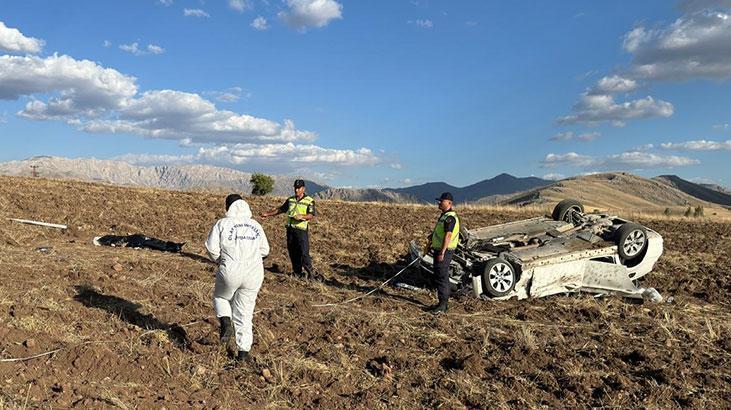 Kahramanmaraş’ta otomobil tarlaya devrildi: 1 ölü, 4 yaralı