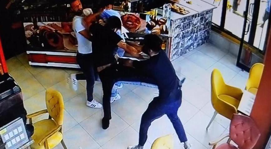 Restoranda tuvalet kavgası! Bıçakla yaraladı