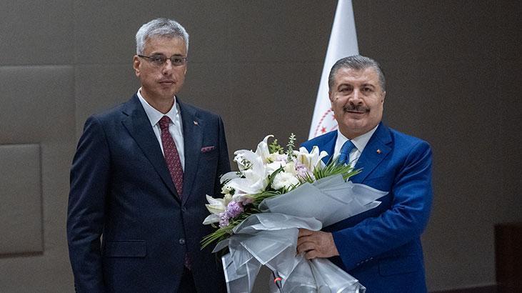 Sağlık Bakanlığı’nda devir teslim! Yeni Bakan Memişoğlu görevi Koca’dan devraldı