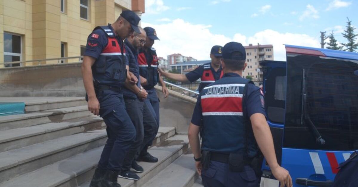 Sivas'ta bir kişi evinde bıçaklanarak öldürüldü – Güncel haberler