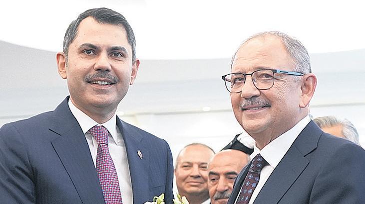Yeni bakanlar koltuklarını devraldı