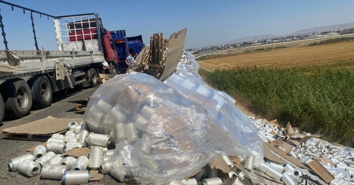 Batman'da TIR devrildi, 26 ton iplik yola savruldu – Güncel haberler