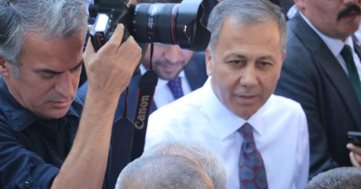 Bakan Yerlikaya: 5 bin 900 göçmen kaçakçısı tutuklandı | Son dakika haberleri
