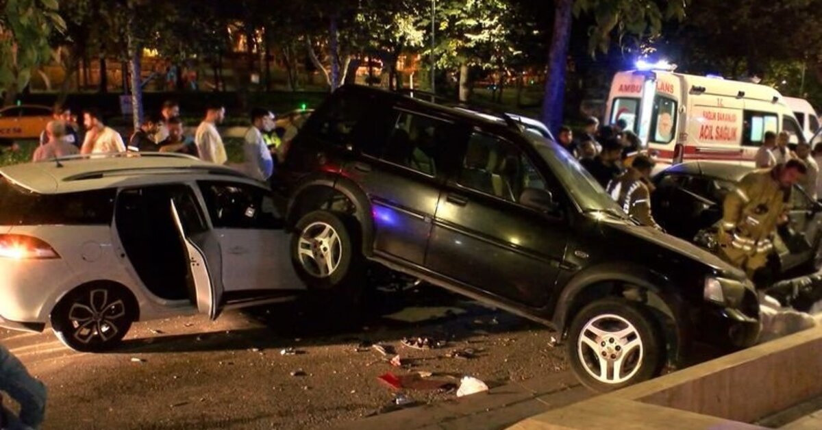 Beşiktaş'ta zincirleme kaza sonrası kavga: O anlar kameraya yansıdı | Son dakika haberleri