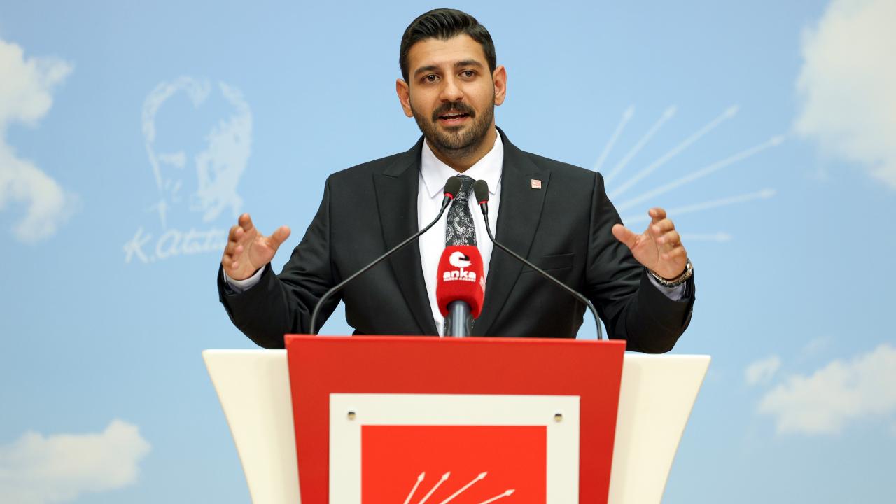 Deniz Bozkurt, CHP Gençlik Kolları Genel Başkanlığı’na aday oldu