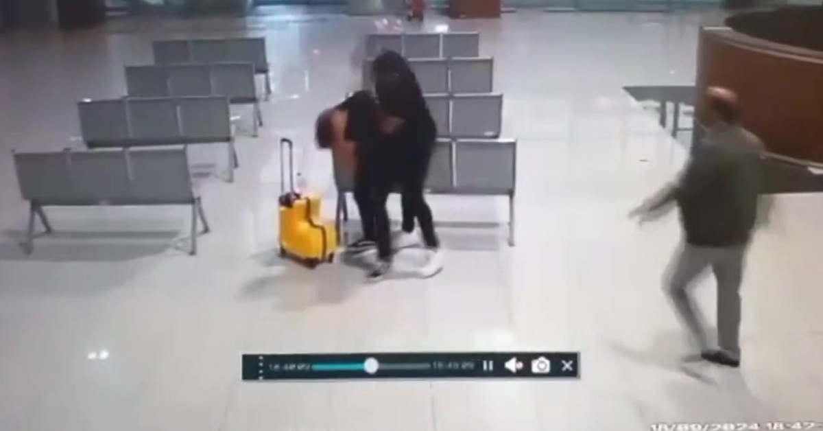 Zonguldak'ta otobüs terminalinde çıkan kavga güvenlik kamerasında – Güncel haberler