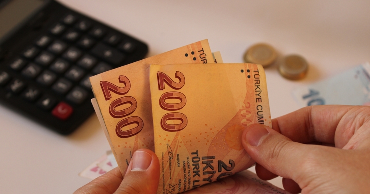 Alman devi Deutsche Bank'tan 2025 yılı asgari ücret tahmini – Para Haberleri