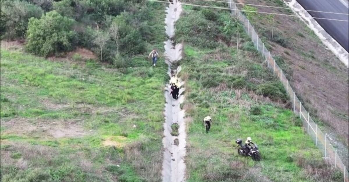 İstanbul'da motosikletliler ile polis ekiplerinin kovalamacası kamerada