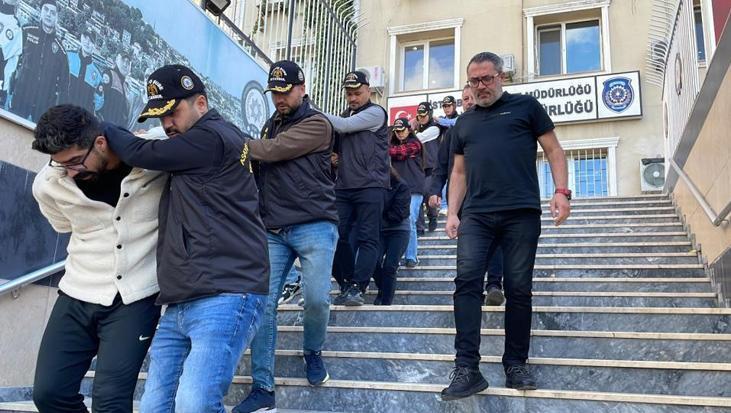 İstanbul’da sınavsız üniversite vurgunu! Adım adım takip edildiler
