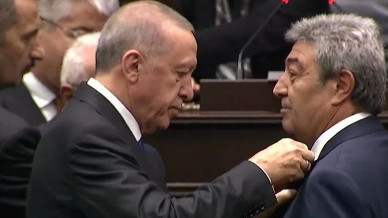 İYİ Parti’den istifa edip AK Parti’ye katıldı! Rozetini Erdoğan taktı
