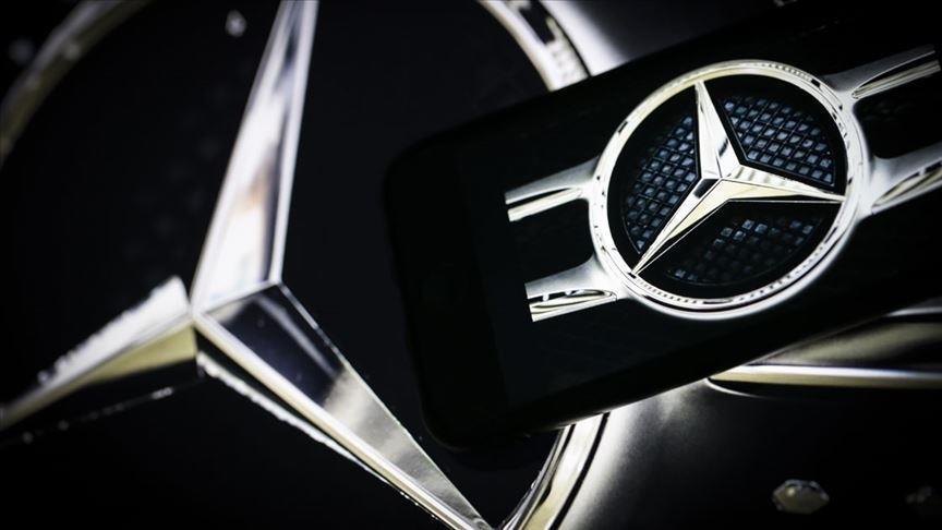 Mercedes-Benz’in karı düştü