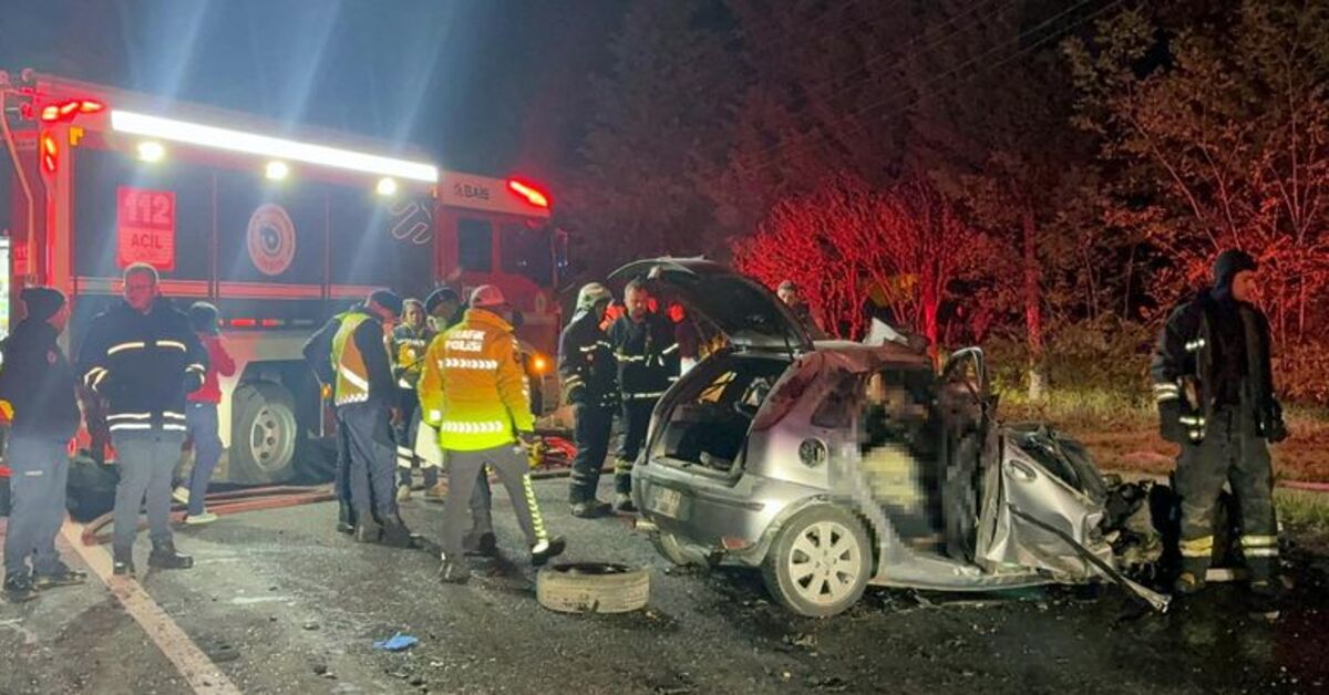 Tekirdağ'da iş makinesine çarpan otomobilde yangın faciası: 5 ölü | Son dakika haberleri