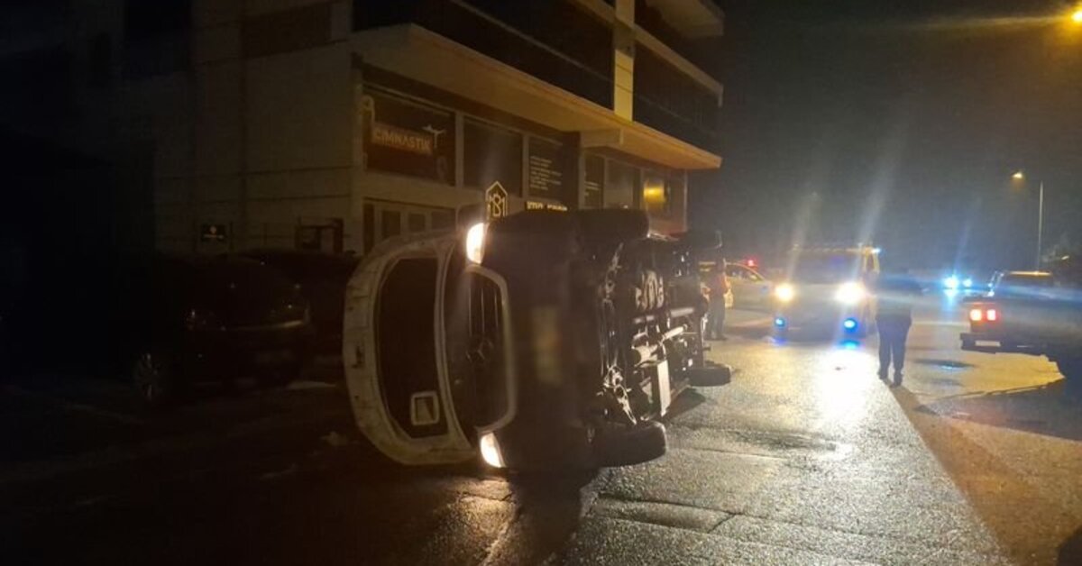 Bursa'da otomobil ile işçi servisi çarpıştı: 8 yaralı | Son dakika haberleri
