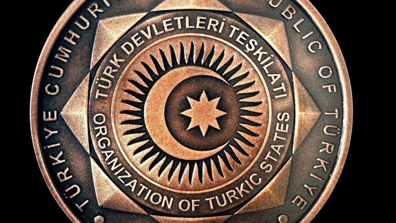 Cumhurbaşkanı Erdoğan’dan TDT Devlet Başkanlarına hatıra para hediyesi