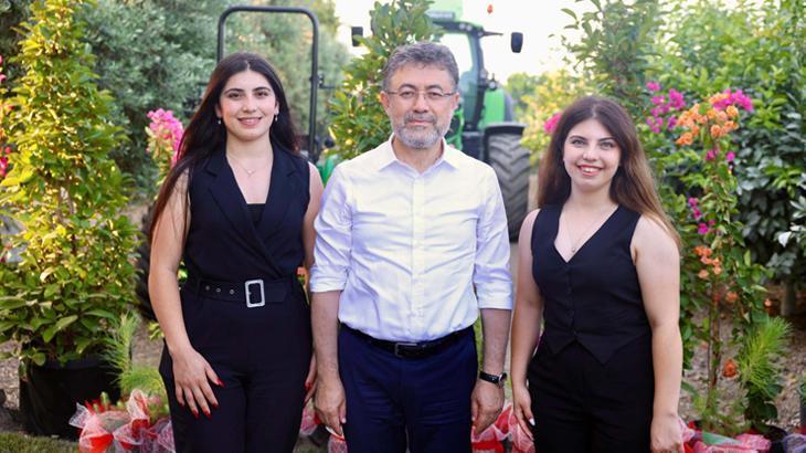 HABERLER: Üniversiteyi bitirir bitirmez çiftçi oldular! İkiz kardeşler Necla ve Hatice Andaç’ın hayatı film oldu