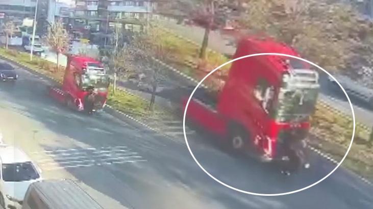 İstanbul’da korkunç kaza! TIR’ın önüne alıp sürüklediği Scooter’lı Ecem hayatını kaybetti