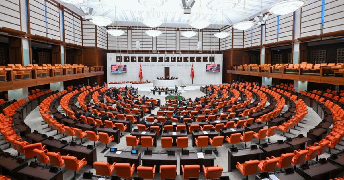 Kadına şiddetin önlenmesi komisyonunun üyeleri belli oldu | Son dakika haberleri