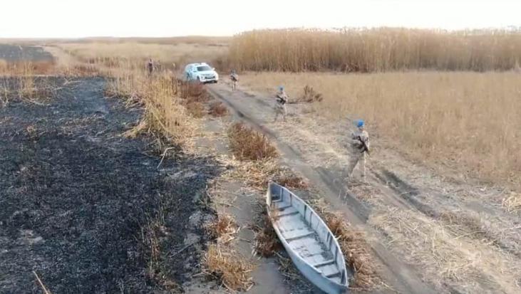 Peş peşe yangınlar! Komandolar Eber Gölü’nde