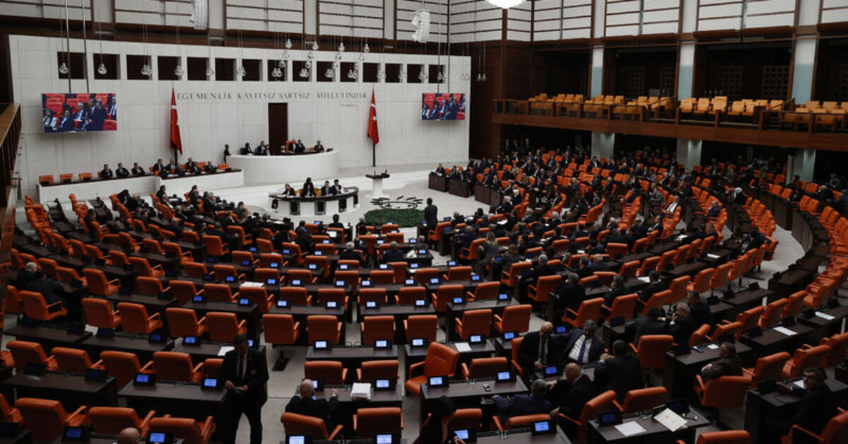 "Etki ajanlığı" teklifi geri çekildi: AK Parti'den açıklama | Son dakika haberleri