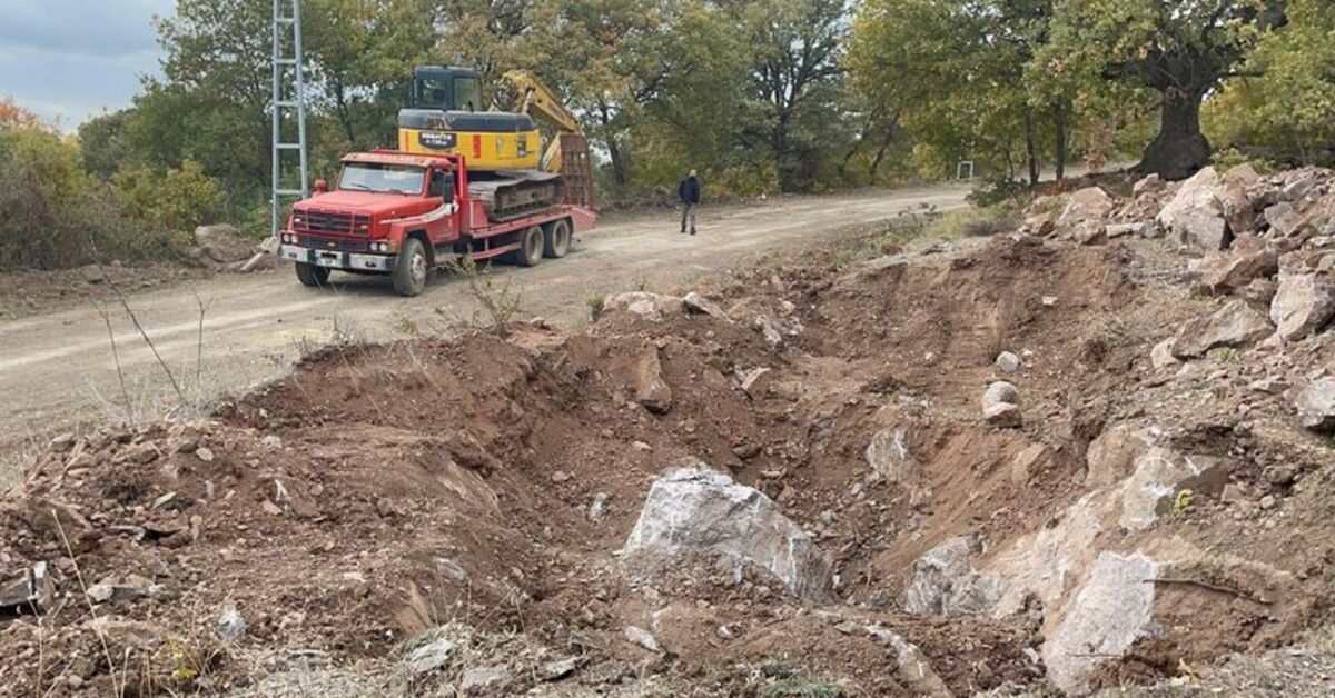 Sakarya'da jandarma iş makinesiyle define arayan 4 kişiyi suçüstü yakaladı – Güncel haberler