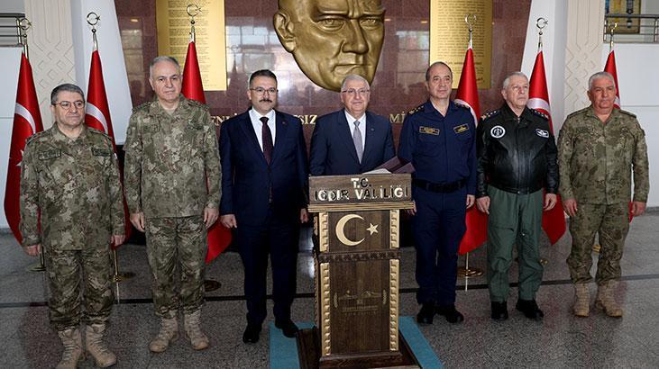 Bakan Güler’den Suriye mesajı: Yeni süreci memnuniyetle karşılıyoruz