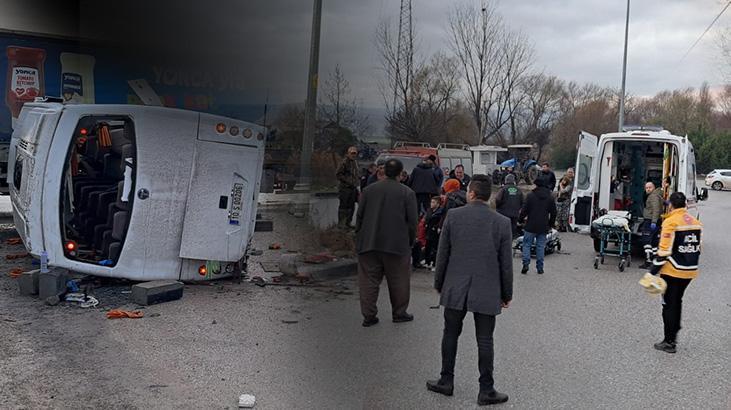 Balıkesir’de okul servisi ile TIR’ın çarpıştığı kaza kamerada