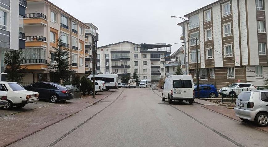 Boşanma aşamasındaki eşinin evinde intihara kalkıştı