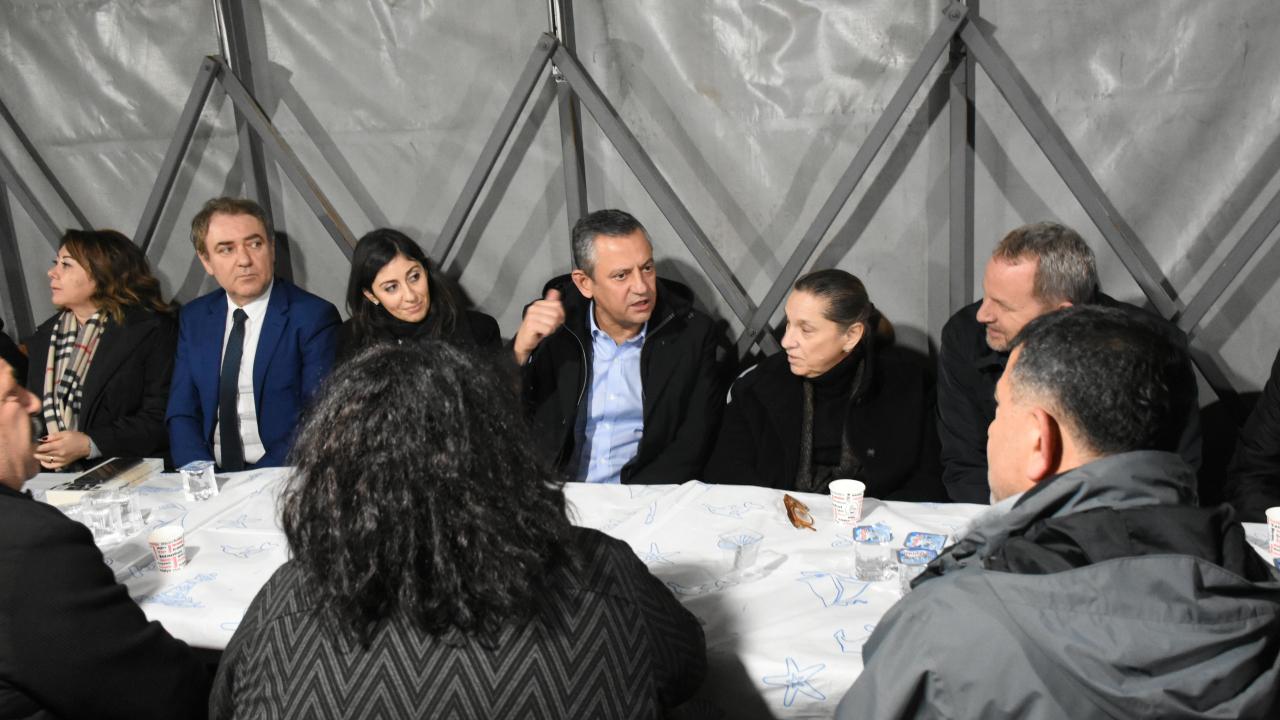 CHP Genel Başkanı Özel’den Veli Ağbaba’ya taziye ziyareti