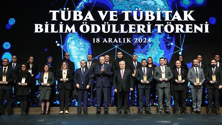 Cumhurbaşkanı Erdoğan TÜBA ve TÜBİTAK Bilim Ödüllerini takdim etti