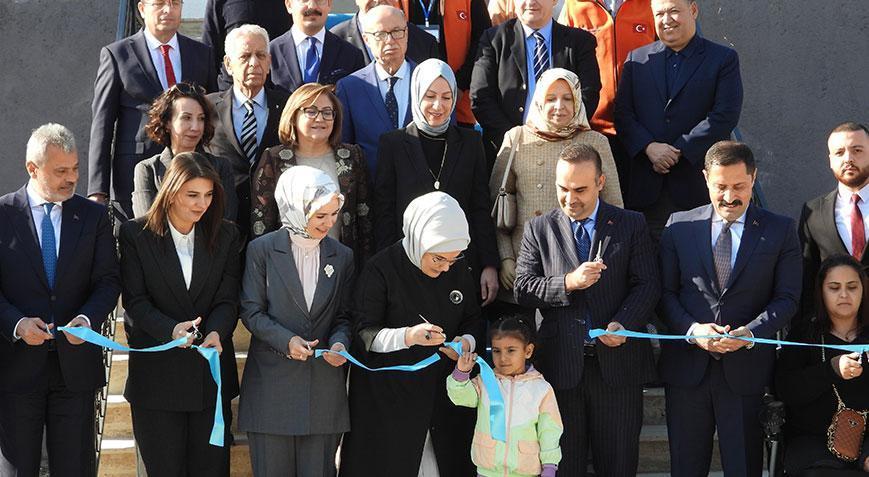 Emine Erdoğan, Hatay’da Engelli Sosyal Girişimcilik Merkezi’nin açılışını yaptı