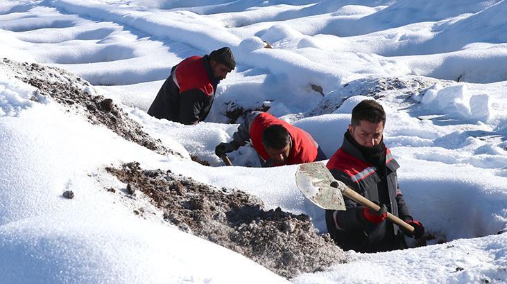 Erzurum’da kış hazırlığı: 500 adet mezar kazıldı