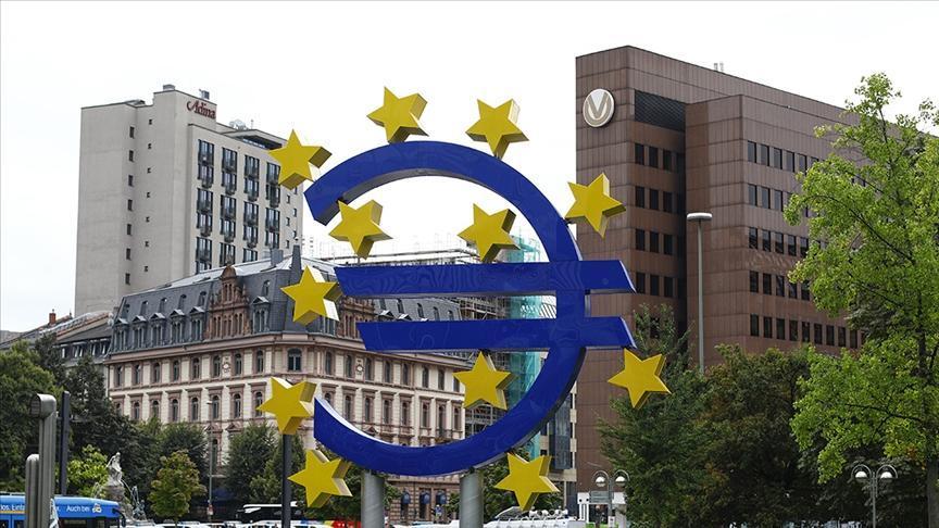 Euro Bölgesi’nin ekonomisi daraldı