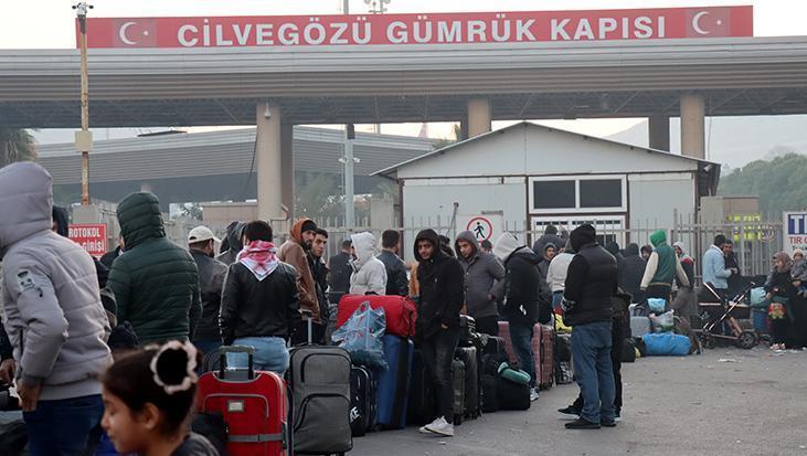 Fotoğraflar sınırdan! ‘Türkiye çok güzel ama vatanımız Suriye’