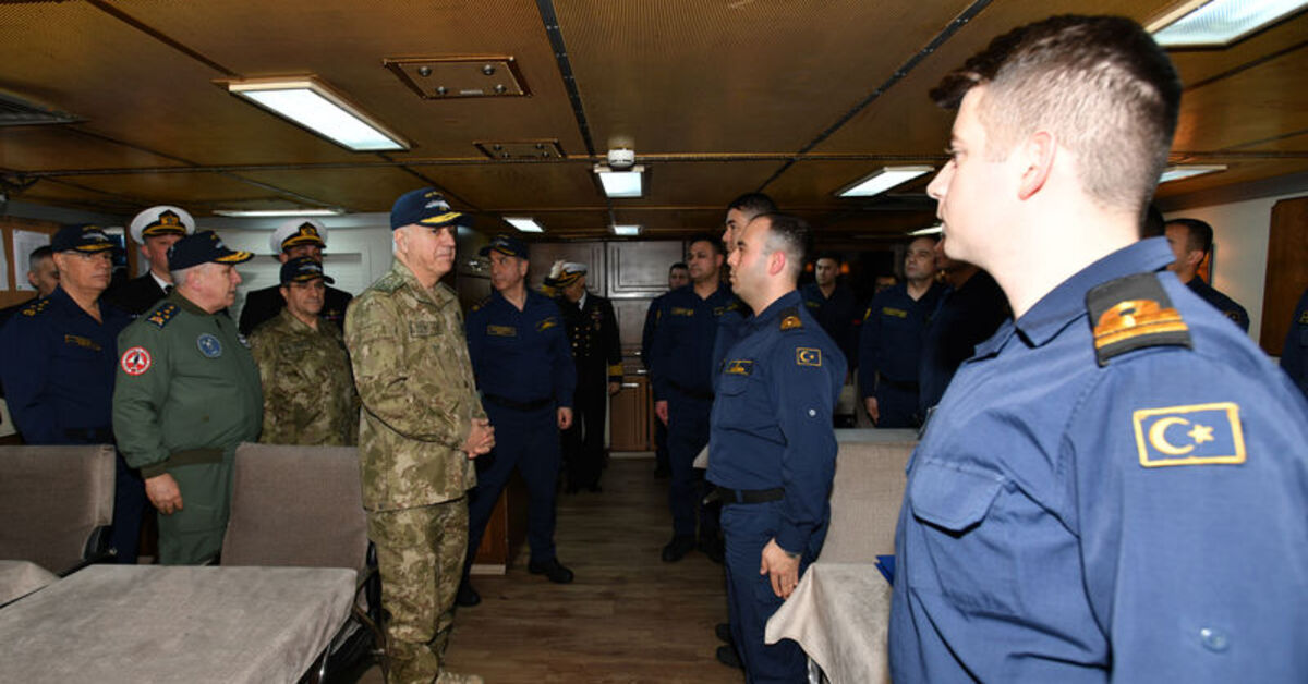 Genelkurmay Başkanı Gürak'tan TCG Oruçreis Fırkateyni'nde inceleme
