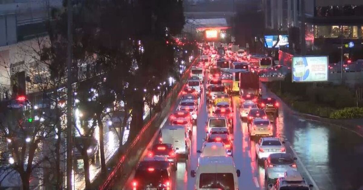 İstanbul'da trafik yoğunluğu yüzde 89’a ulaştı – Güncel haberler | Son dakika haberleri