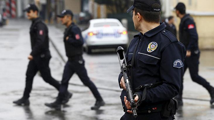 İzmir’de ev süsü verilip kaçak olarak üretim yaptılar! İmalathaneye dev operasyon