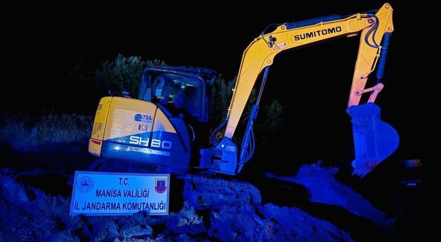 Manisa’da kepçeli definecilere suçüstü baskın