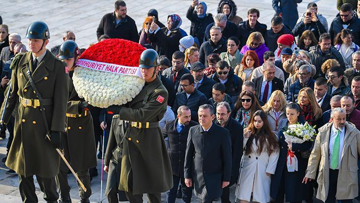 Özel, engelli bireylerle Anıtkabir’i ziyaret etti