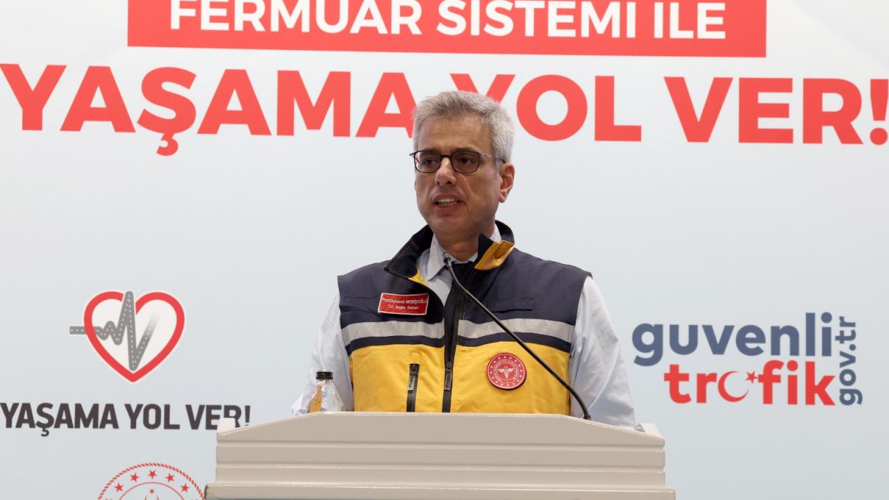 Sağlık Bakanı Memişoğlu’ndan ‘fermuar sistemi’ çağrısı: Yaşama yol ver!