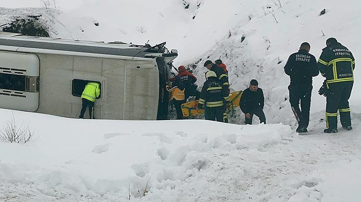 Son Dakika Kaza Haberleri: Erzincan’da yolcu otobüsü şarampole devrildi!
