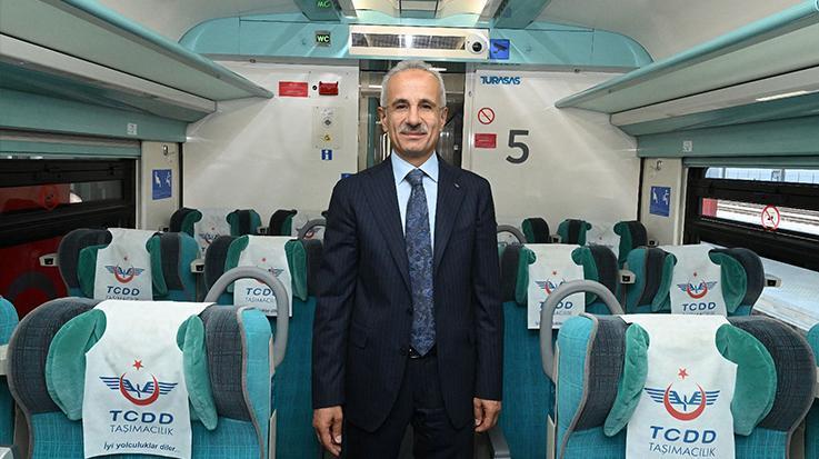 Bakan Uraloğlu açıkladı: Ara tatilde YHT’lere ek sefer