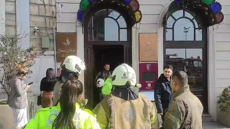 Beyoğlu’nda otel yangını! Çok sayıda ekip sevk edildi